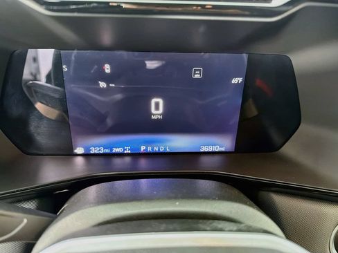 Used 2023 Chevrolet Colorado Z71 w/ Z71 Convenience Package 2 AWD/4WD image 12