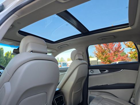 Used 2018 Lincoln MKX Reserve w/ Luxury Package image 16