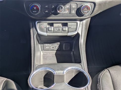Used 2023 GMC Terrain SLT w/ Infotainment Package II image 23