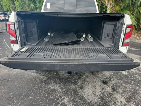 Used 2024 Nissan Titan Platinum Reserve w/ Moonroof Package AWD/4WD image 10