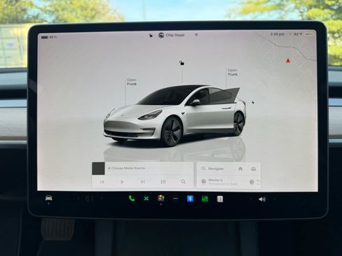 Used 2023 Tesla Model 3 Standard Range image 25