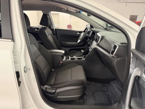 Used 2021 Kia Sportage LX AWD/4WD image 30