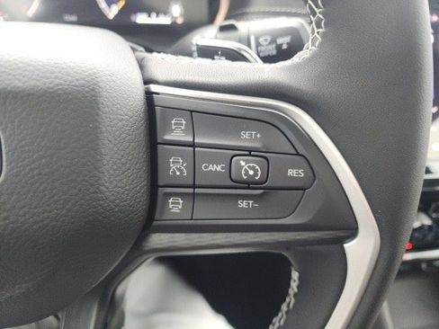 New 2025 Jeep Grand Cherokee L Altitude image 10