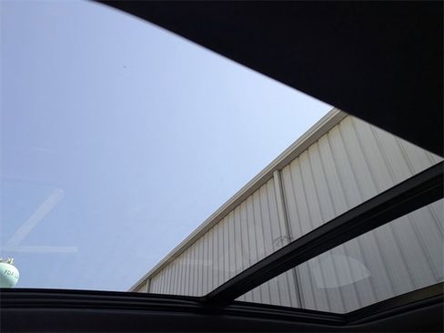 New 2025 Jeep Grand Cherokee Limited w/ Black Appearance Package image 23