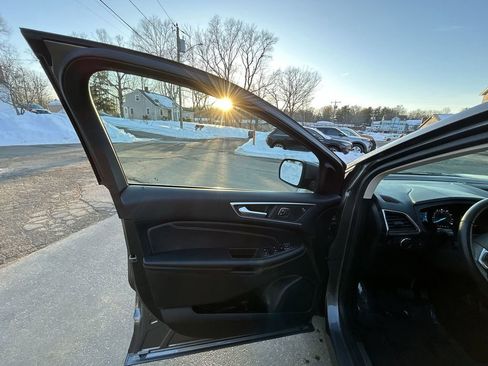 Certified 2022 Ford Edge Titanium image 13