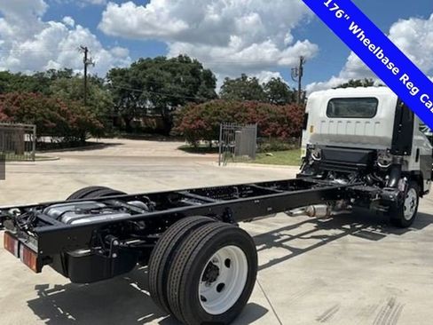 New 2025 Chevrolet Low Cab Forward 5500XG image 3