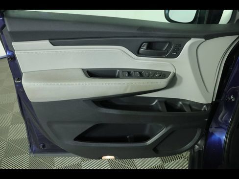 Used 2018 Honda Odyssey EX-L image 11