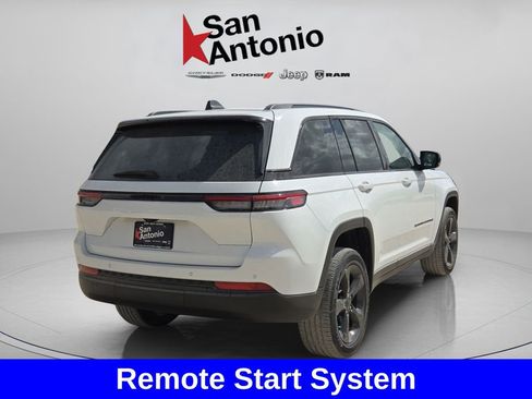 New 2025 Jeep Grand Cherokee Altitude RWD image 8