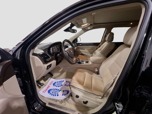 Used 2021 Jeep Grand Cherokee Overland image 16