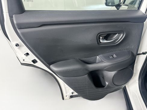 Used 2025 Honda HR-V LX image 25