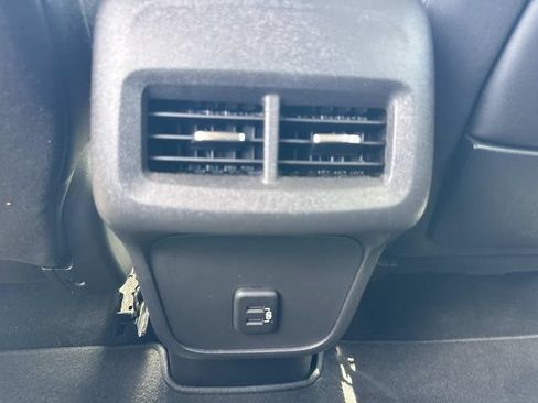 Used 2024 GMC Terrain SLE AWD/4WD image 15