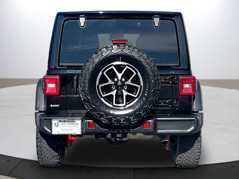 Certified 2025 Jeep Wrangler Unlimited Rubicon image 8