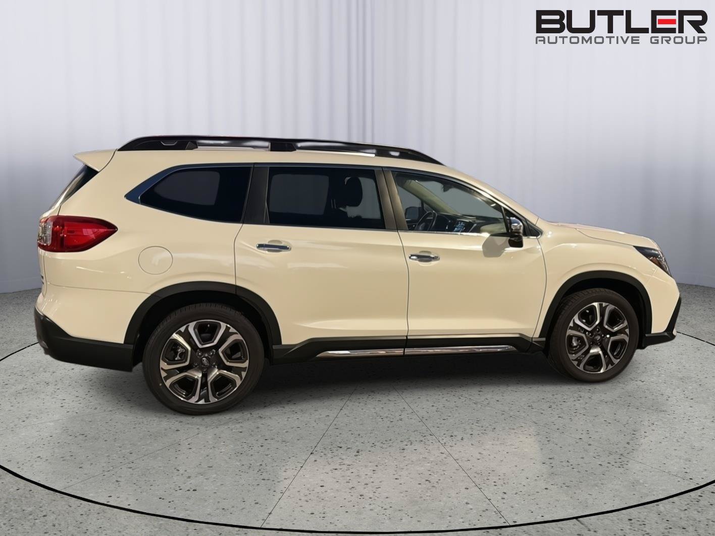 Used 2023 Subaru Ascent Touring AWD/4WD image 7