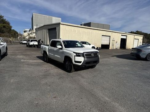 New 2026 Nissan Frontier SV w/ SV Convenience Package AWD/4WD image 3