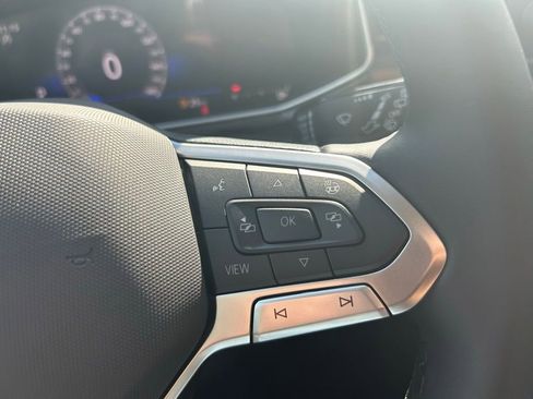 New 2026 Volkswagen Taos SE image 16