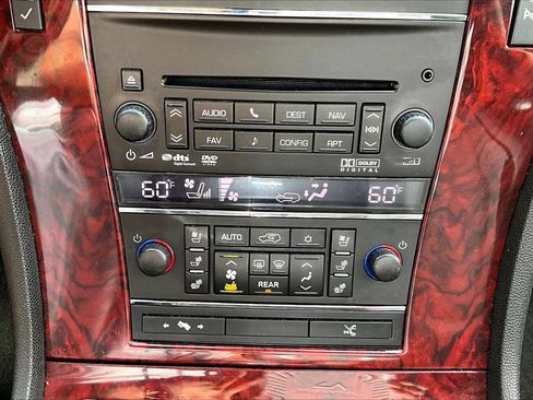 Used 2014 Cadillac Escalade Premium AWD/4WD image 19