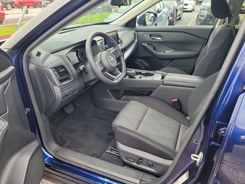 Certified 2024 Nissan Rogue SV FWD image 12