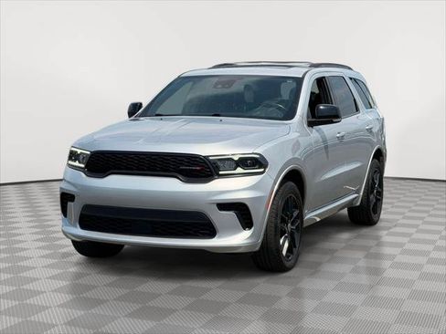 Used 2024 Dodge Durango GT AWD/4WD image 3
