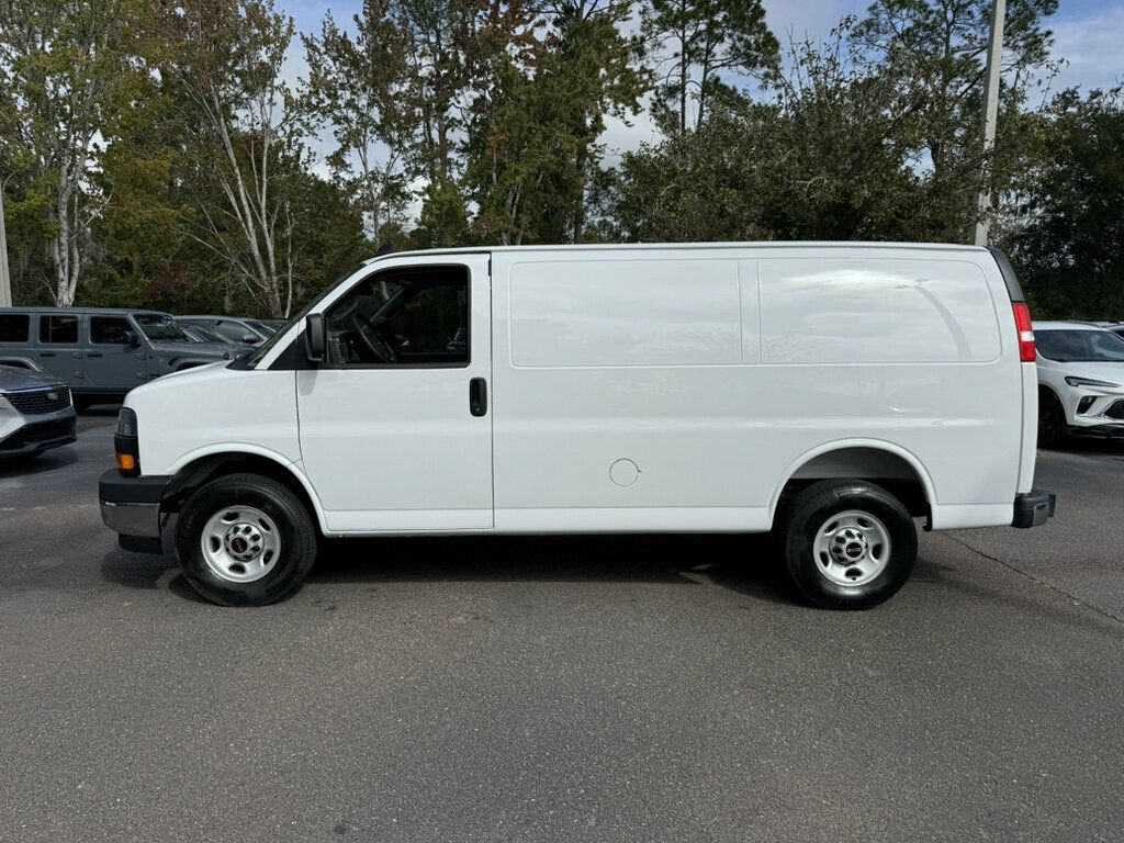 Used 2025 GMC Savana 2500 w/ Driver Convenience Package RWD image 2