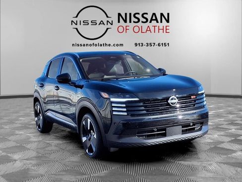 Certified 2025 Nissan Kicks SR w/ Interior Electronics Package image 27