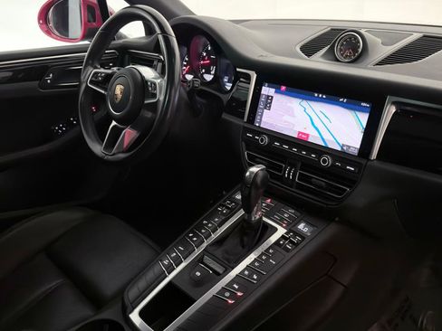Used 2020 Porsche Macan AWD/4WD image 26