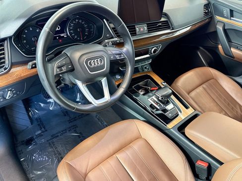 Used 2022 Audi Q5 2.0T Premium w/ Convenience Package AWD/4WD image 9
