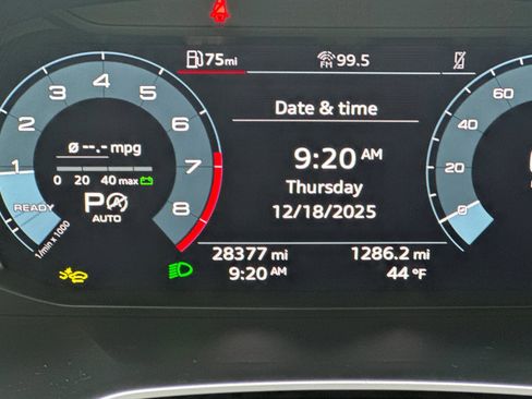 Used 2025 Audi Q3 2.0T Premium image 26