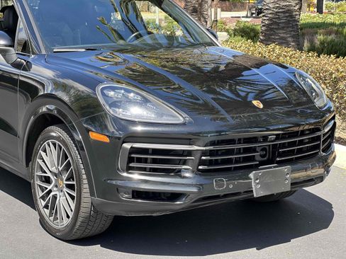 Used 2019 Porsche Cayenne S image 73