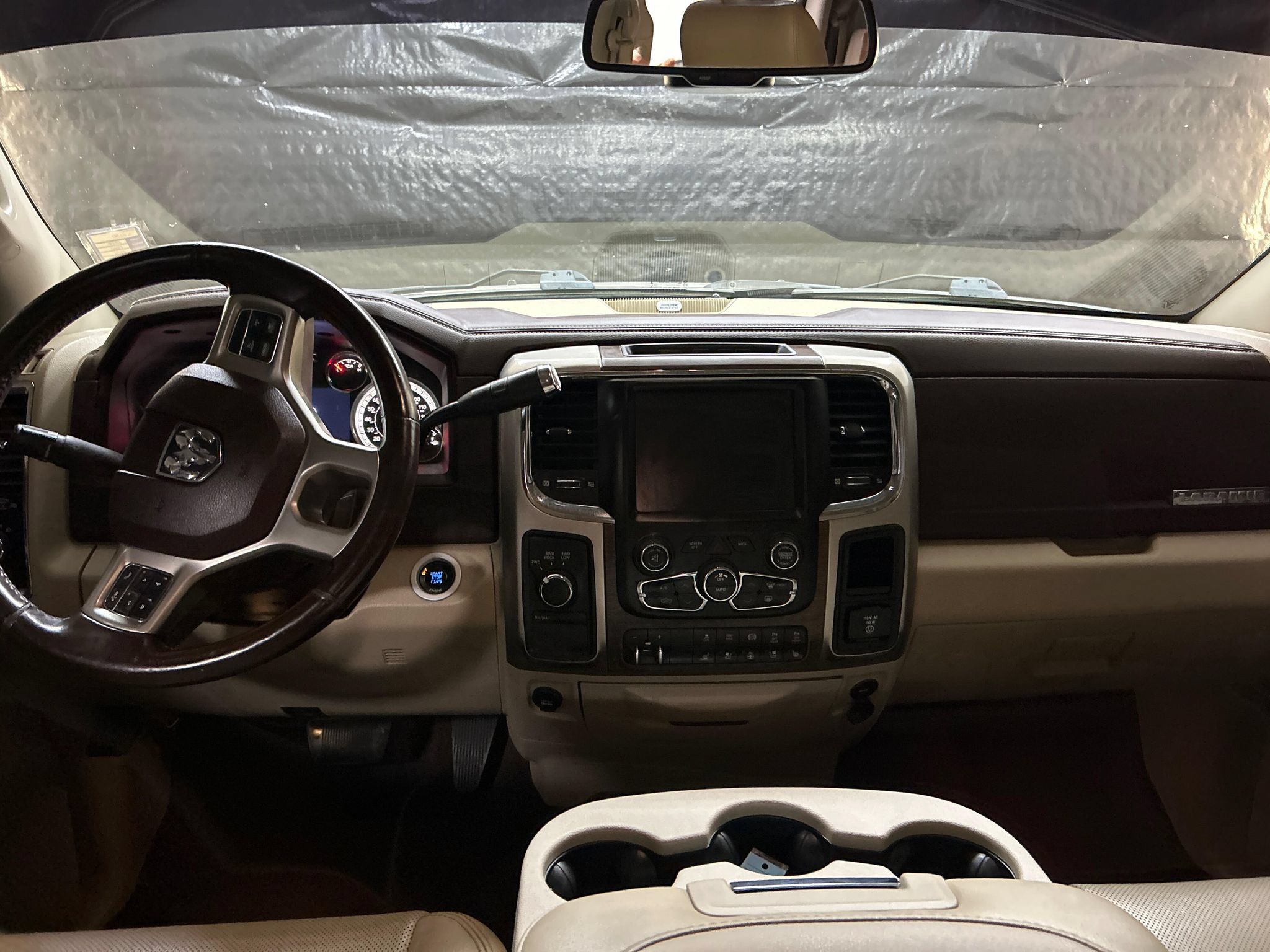 Used 2016 RAM 2500 Laramie w/ Convenience Group AWD/4WD image 11