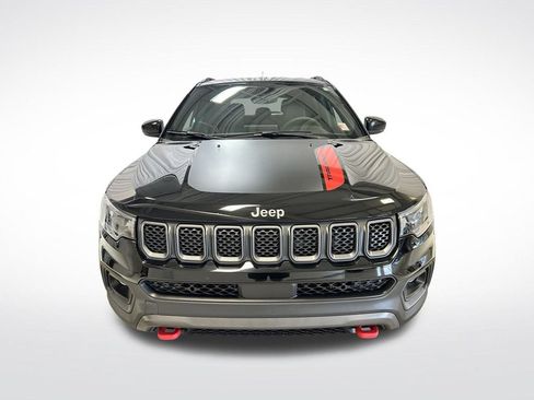 Used 2024 Jeep Compass Trailhawk w/ Trailhawk Convenience Group AWD/4WD image 27