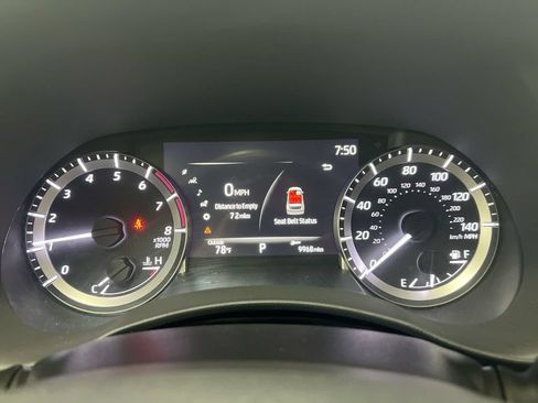 Used 2023 Toyota Highlander LE FWD image 12