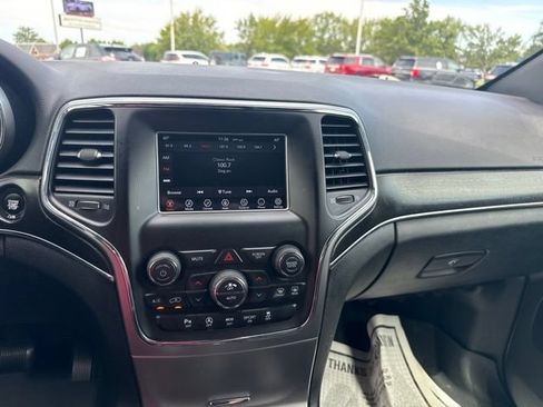 Used 2018 Jeep Grand Cherokee Limited AWD/4WD image 28