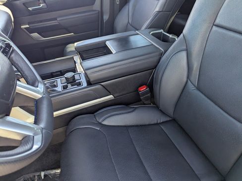 Used 2025 Toyota Tundra Platinum image 18