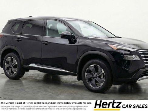 Used 2025 Nissan Rogue SV image 1