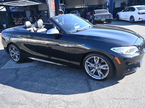 Used 2015 BMW M235i 2dr Conv M235i RWD image 23