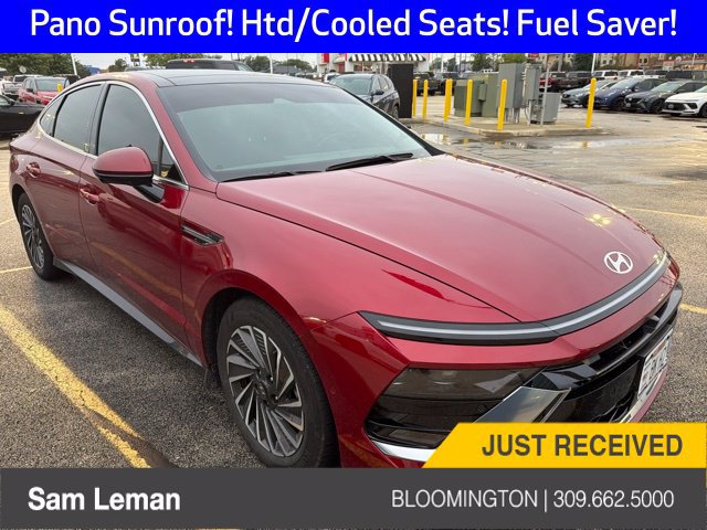 Used 2025 Hyundai Sonata Limited FWD image 1