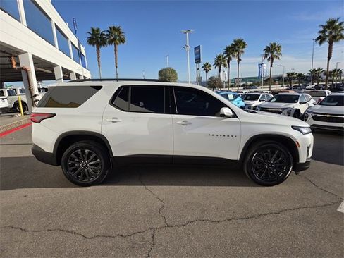 Used 2023 Chevrolet Traverse RS image 7