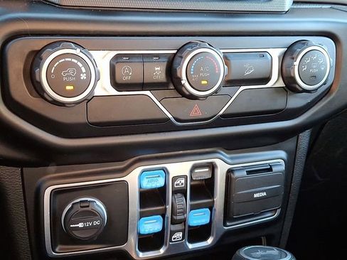 Used 2020 Jeep Wrangler Unlimited Sport image 18