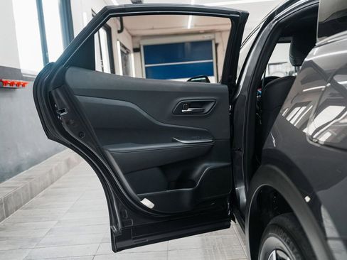 Used 2023 Toyota Crown XLE image 13