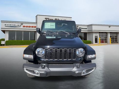 Used 2024 Jeep Gladiator Sport AWD/4WD image 6