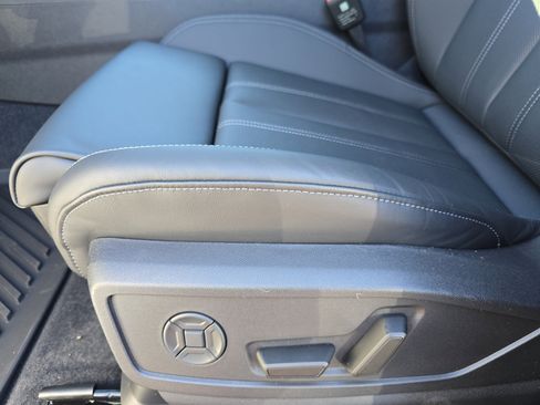 New 2025 Audi Q5 Premium Plus image 28