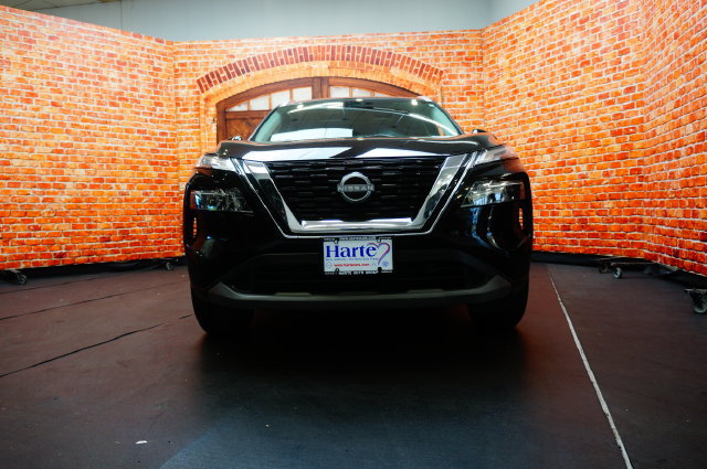 Certified 2022 Nissan Rogue SV w/ SV Premium Package AWD/4WD image 6
