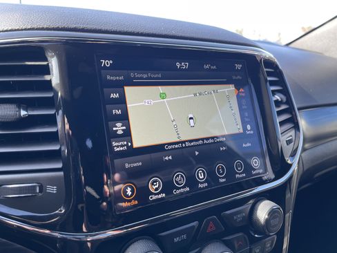 Used 2021 Jeep Grand Cherokee Laredo w/ Trailer Tow Group IV AWD/4WD image 20
