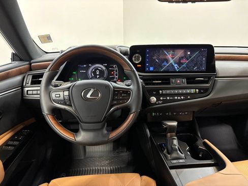 Used 2024 Lexus ES 300h w/ Technology Package FWD image 37