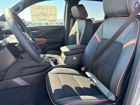 New 2026 GMC Canyon AT4 AWD/4WD image 16