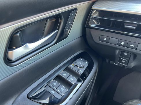 Used 2025 Nissan Murano SL AWD/4WD image 41
