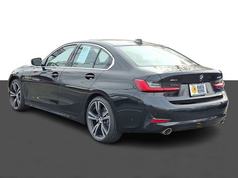 Used 2021 BMW 330i xDrive Sedan w/ Premium Package image 4
