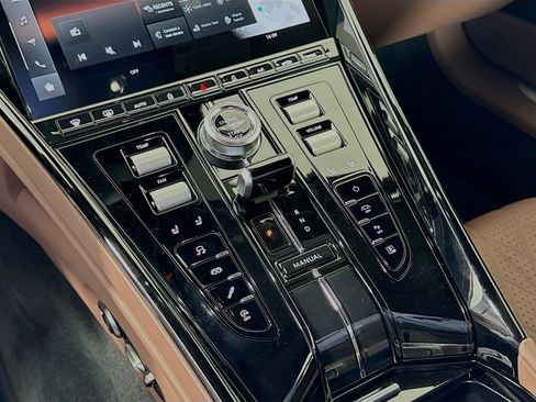 Used 2024 Aston Martin DB12 Coupe RWD image 14