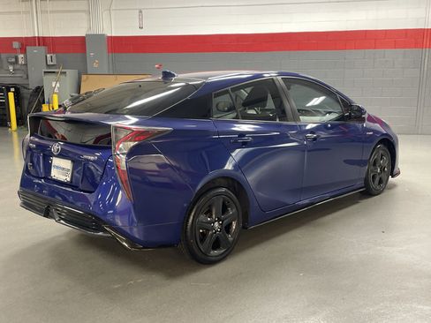 Used 2018 Toyota Prius Four Touring image 10