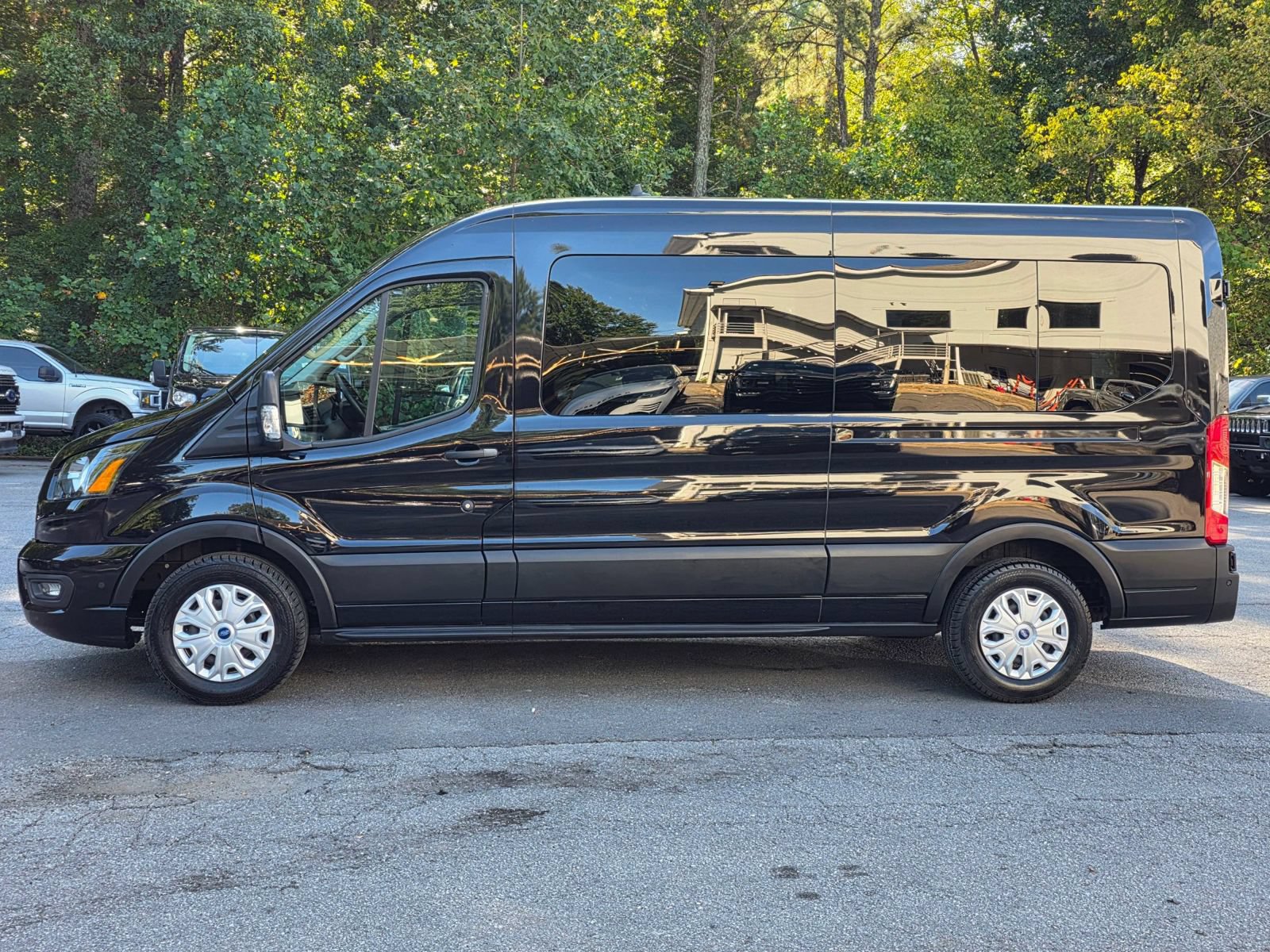 Used 2025 Ford Transit 350 XLT RWD image 4